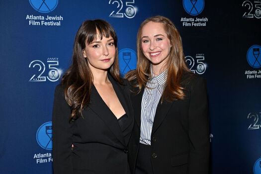 Milana Vayntrub