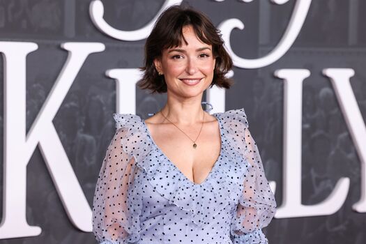 Milana Vayntrub
