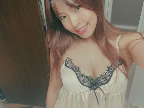 Mina Shirakawa