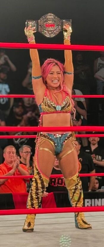 Mina Shirakawa