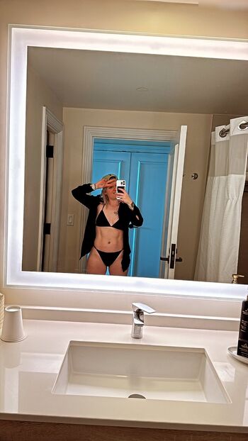 Mindy_xoxo22