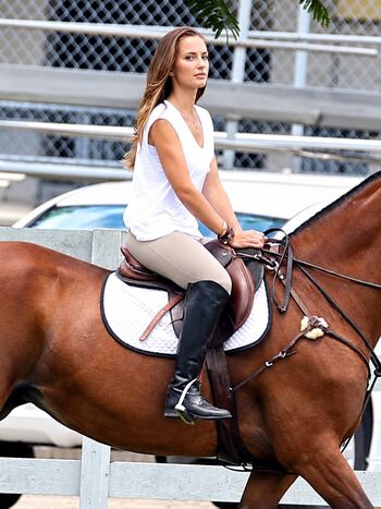Minka Kelly