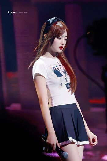 Minnie (Nicha Yontararak - I-dle