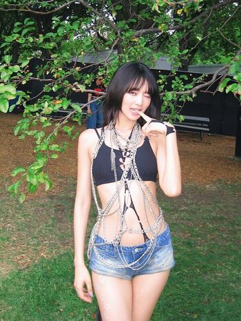 Minnie (Nicha Yontararak - I-dle
