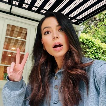 Miranda Cosgrove