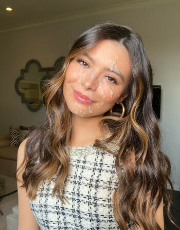 Miranda Cosgrove