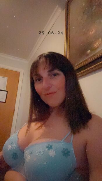 Miss L Xxx