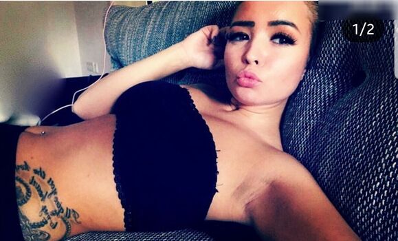 miss_secret_21
