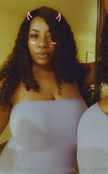 miss_tia_cakes