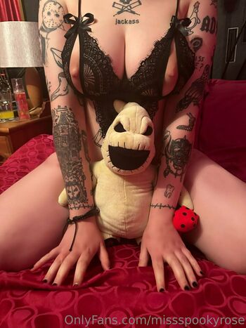 Missspookyrose