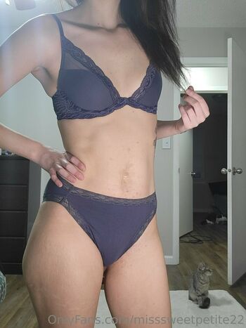 misssweetpetite22