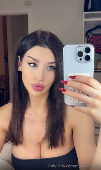 Molly Eskam