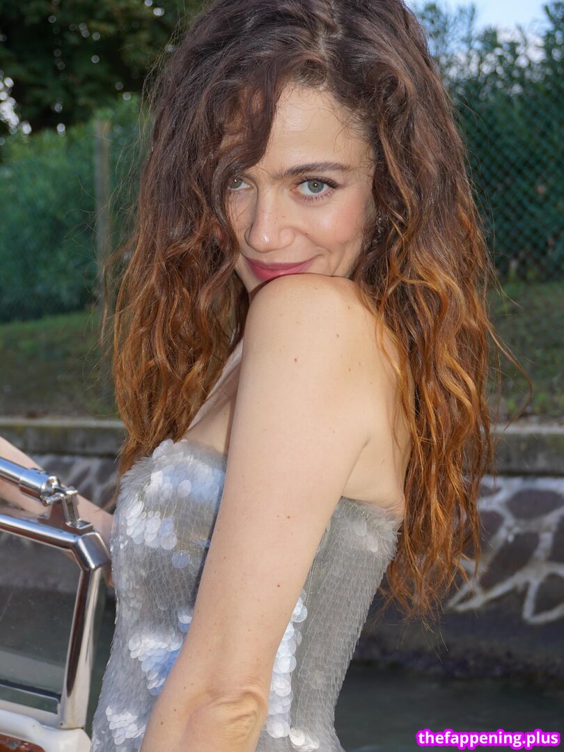 Molly Gordon