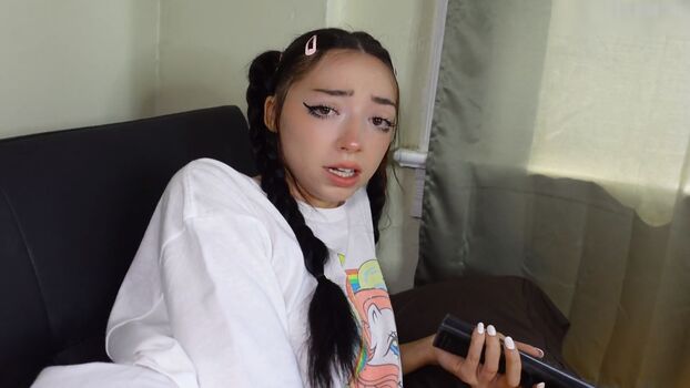 Molly(mollymoonnn)