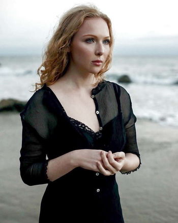 Molly Quinn