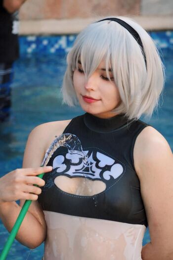 Momoiro Cosplay
