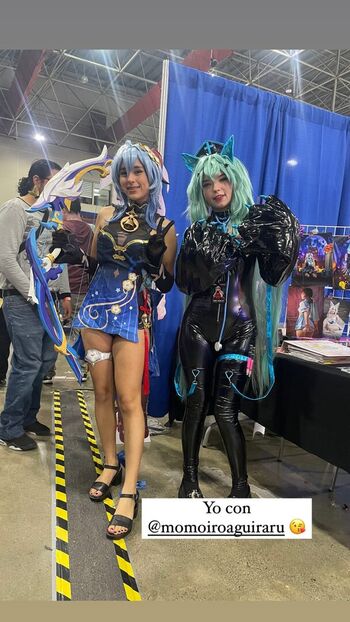 Momoiro Cosplay