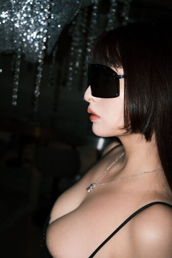 Momoka Akari