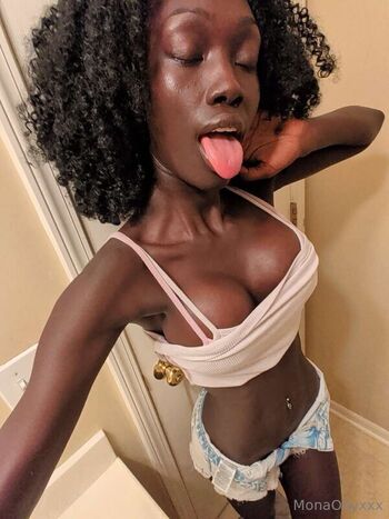 Mona Onyxxx