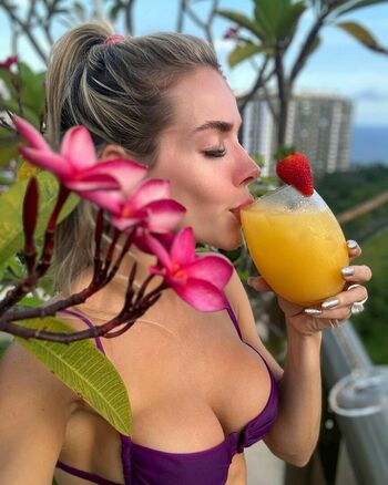 Monique Alfradique