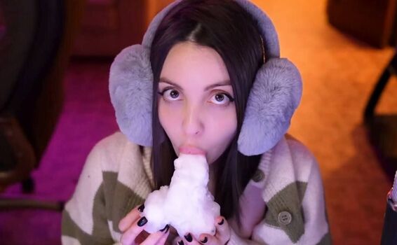 Moona ASMR