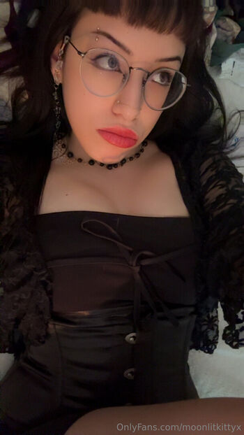 moonlitkittyx