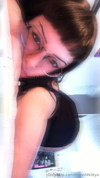 moonlitkittyx