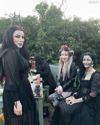 Morgana Threnody in Velvet