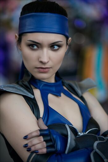 Mortal Kombat Erotic Cosplay