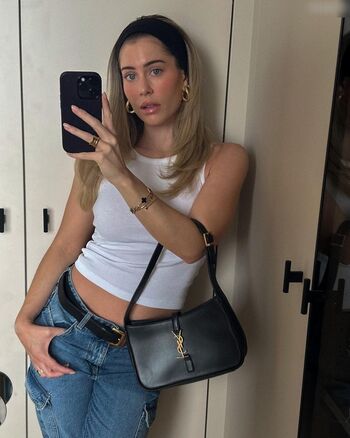 Mrs.Bella