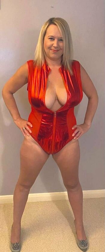 Mrs Hotwife