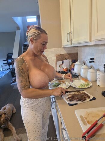 MrsPineappleGoddess