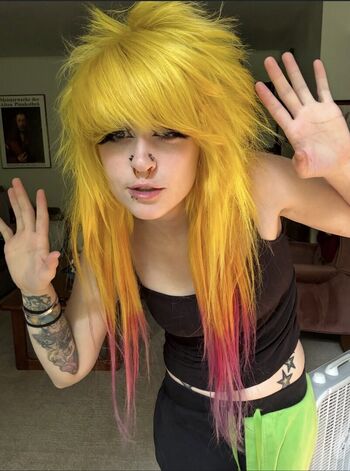 mushroomfairy666,