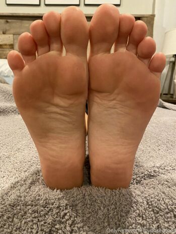 myposedtoes