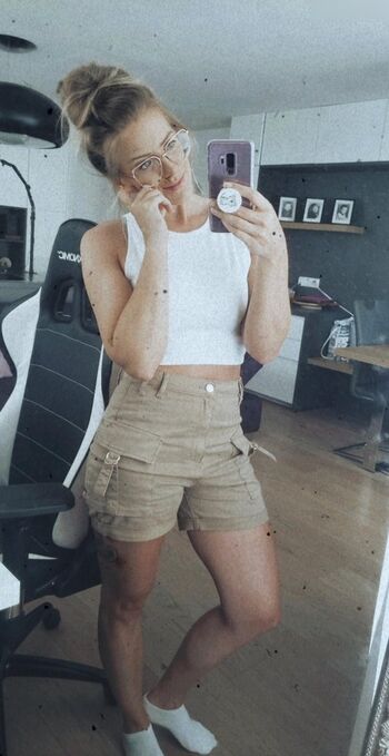 Naguura Twitch