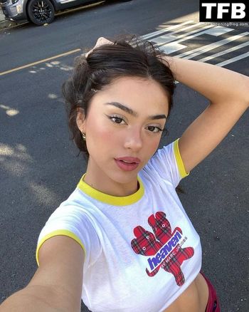 Nailea Devora