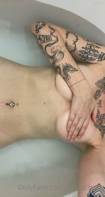 naked.hugs aka Sam