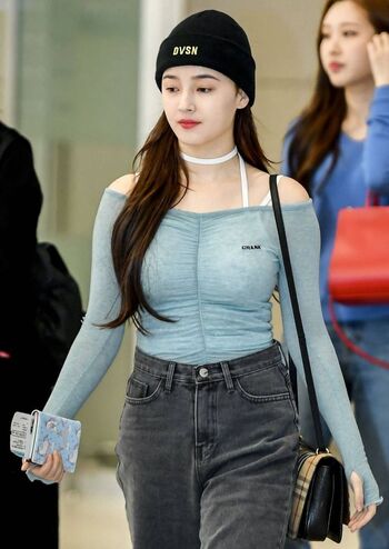 Nancy Momoland