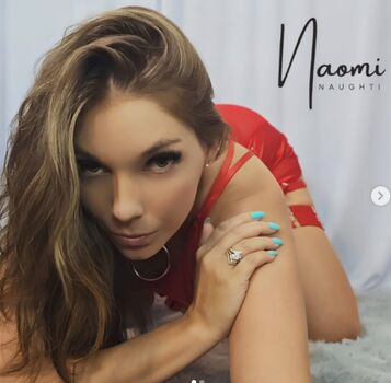 Naomi Naughti