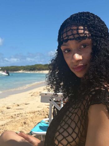 Naomi_