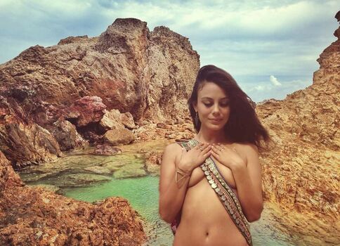 Nathalie Kelley