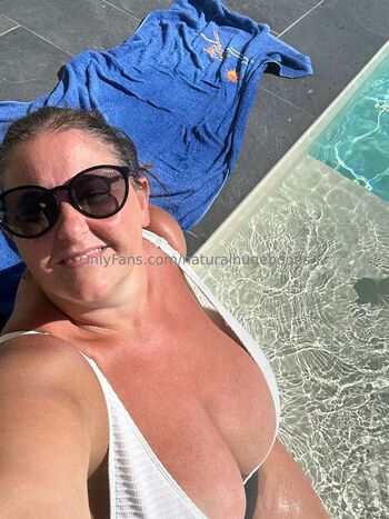 Naturalhugeboobs