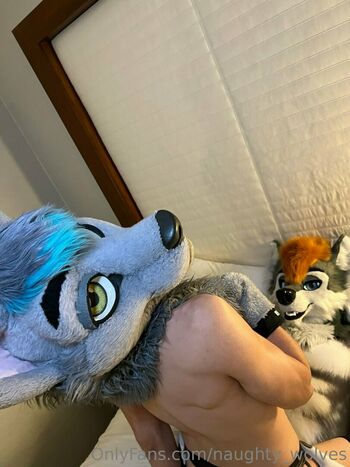 naughty_wolves
