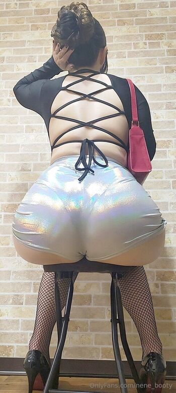 Nene_booty