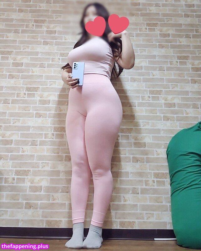 Nene_booty