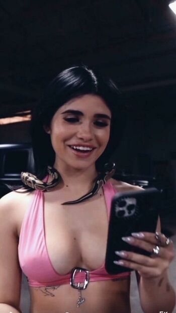 Nessa Barrett