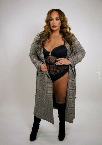 Nia Jax-Lina Fanene