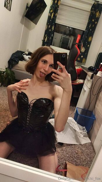 nicki_fox