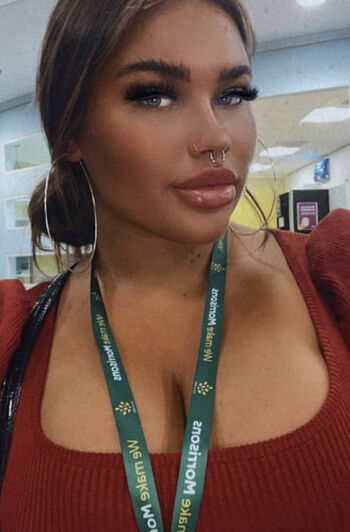 Nicole Barker
