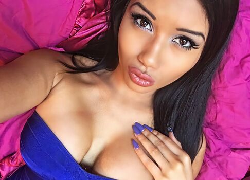 Nicole Snow